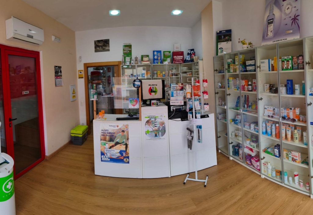 Farmacia interior 1 Farmacia Rabanales